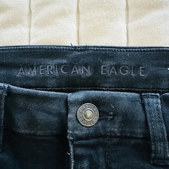 American Eagle Black Denim Distressed Jeans - Picture 5 of 6